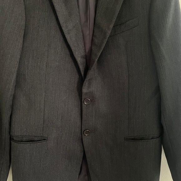 Armani Collezioni Herringbone Grey/Black Two Button Men’s Jacket - Picture 2 of 11